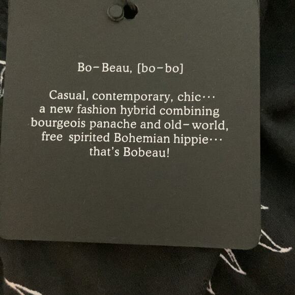 New Bobeau brushed 2 piece printed short set. Size M medium. - Picture 10 of 13